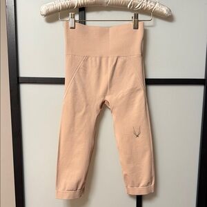 Lucas Hugh Seamless High-Waist Capri Leggings Blush/Pink Made in Portugal XS